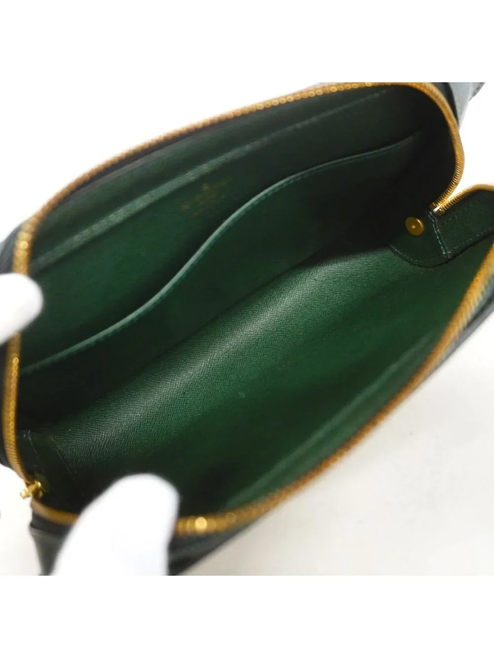 Louis Vuitton Clutch Taiga Baikal Epi